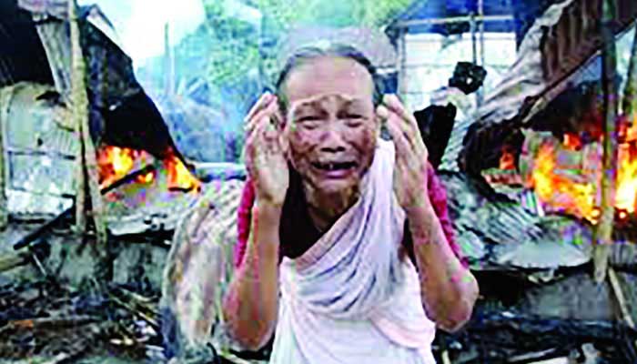 দুর্গোৎসবে নিরাপত্তায় জোর