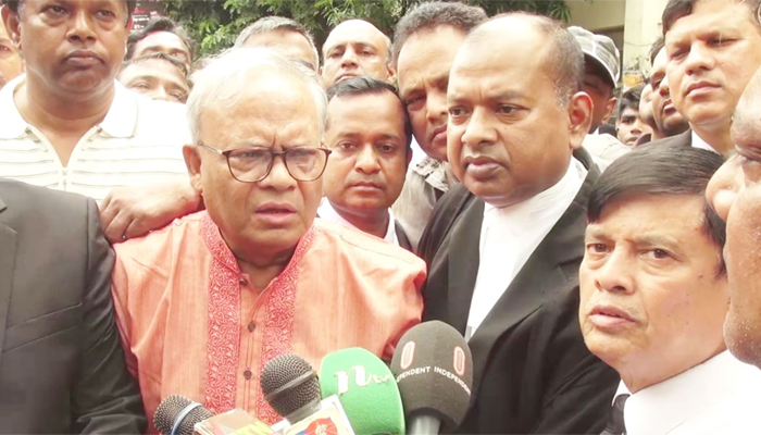৪২ পুলিশের নামে মামলার আবেদন রিজভীর