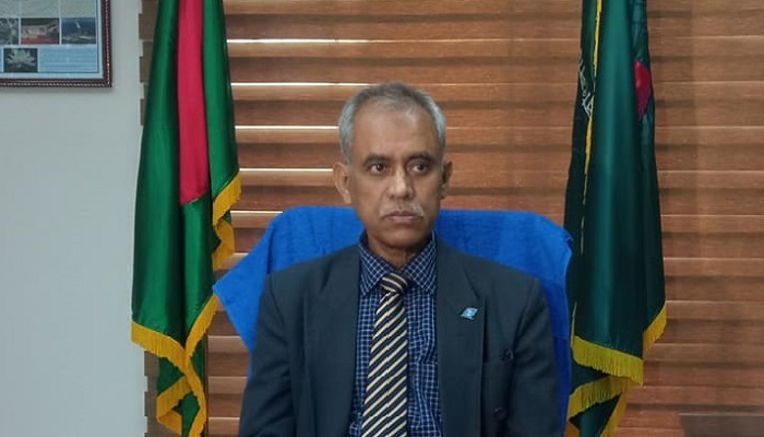 দিনের ভোট রাতে বন্ধ করতেই ইভিএম