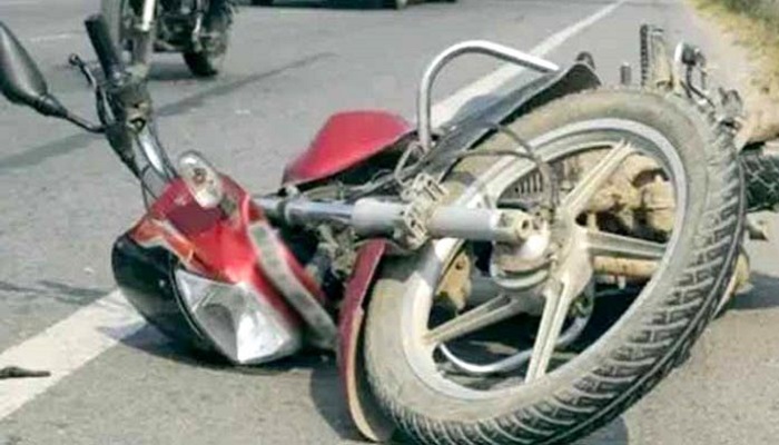 খুলনায় বাসের ধাক্কায় ২ মোটরসাইকেল আরোহী নিহত