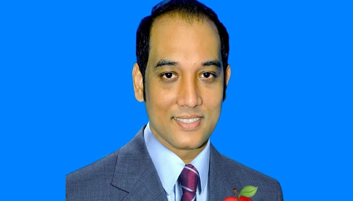 প্রবাসীর স্ত্রীর সঙ্গে পরকীয়ায় লিপ্ত ইউপি সদস্য, অভিযোগ স্বামীর