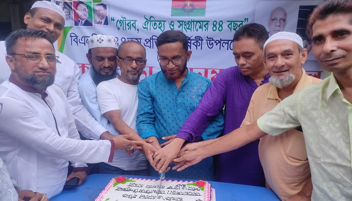 আখাউড়ায় তিনভাগে বিএনপির প্রতিষ্ঠা বার্ষিকী পালন
