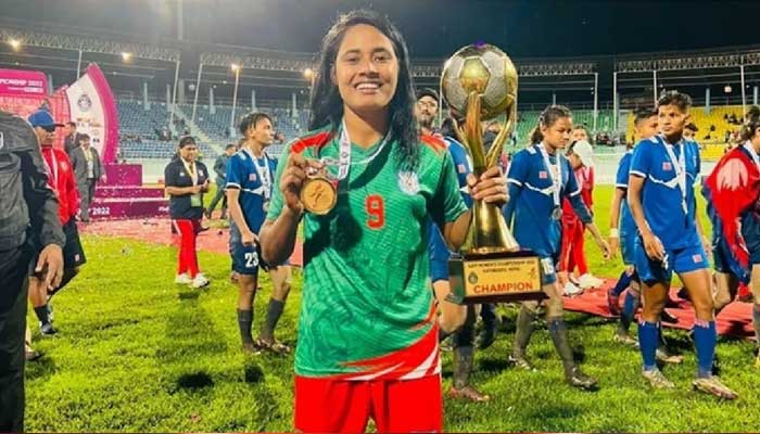 সাফজয়ী কৃষ্ণার লাগেজ থেকে হারিয়েছে আড়াই লাখ টাকা