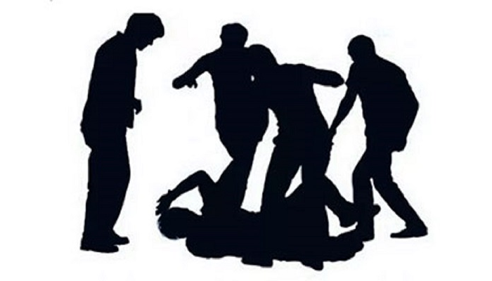 কানের দুল ছিনতাইয়ের সময় গণধোলাই