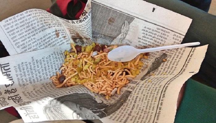 ছাপা কাগজে খাবার পরিবেশন শাস্তিযোগ্য অপরাধ