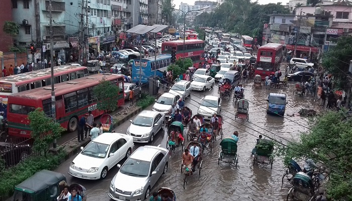 থেমে থেমে বৃষ্টি, যানজটে নাকাল রাজধানীবাসী