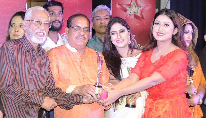জমকালো আয়োজনে এশিয়ান স্টার অ্যাওয়ার্ড প্রদান