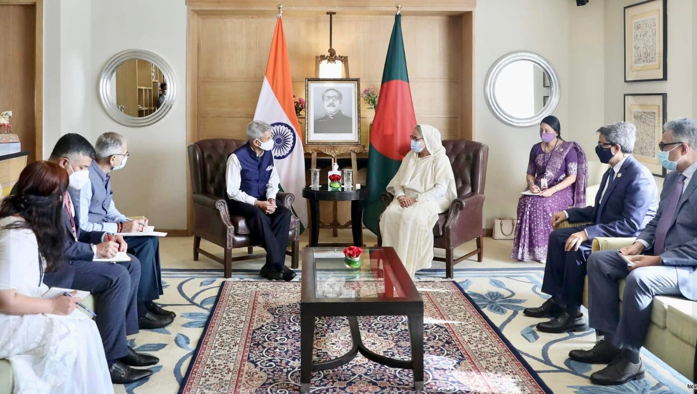 আঞ্চলিক যোগাযোগে অগ্রাধিকার প্রধানমন্ত্রীর