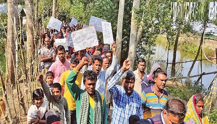 ৩০০ একর ফসলি জমিতে ড্রেজিংয়ের বালু ফেলার সিদ্ধান্তে উদ্বেগ