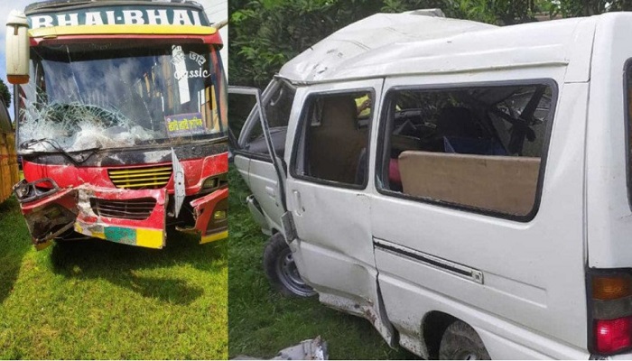 রংপুরে বাস ও অ্যাম্বুলেন্সের সংঘর্ষ, নিহত ৩