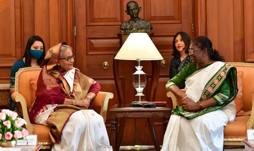 ভারতের রাষ্ট্রপতির সঙ্গে প্রধানমন্ত্রী শেখ হাসিনার সাক্ষাৎ