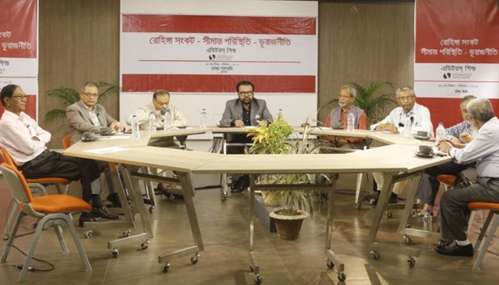 মিয়ানমারের গোলা বন্ধে সেনা মহড়ার পরামর্শ কূটনীতিকদের