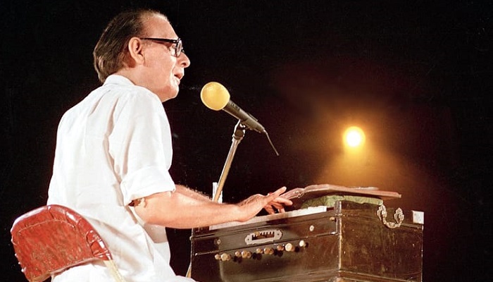 আজ কিংবদন্তি সুরস্রষ্টা হেমন্ত মুখোপাধ্যায়ের প্রয়াণ দিবস
