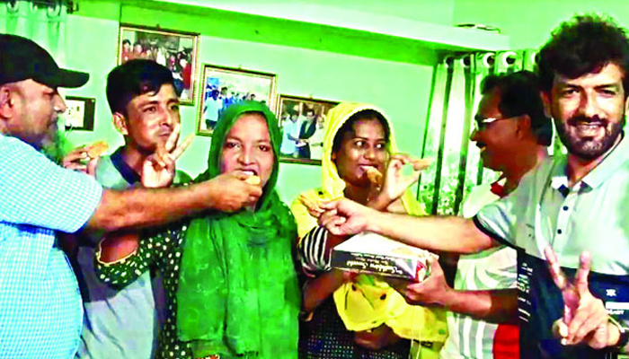 সাতক্ষীরায় জমকালো সংবর্ধনার প্রস্তুতি