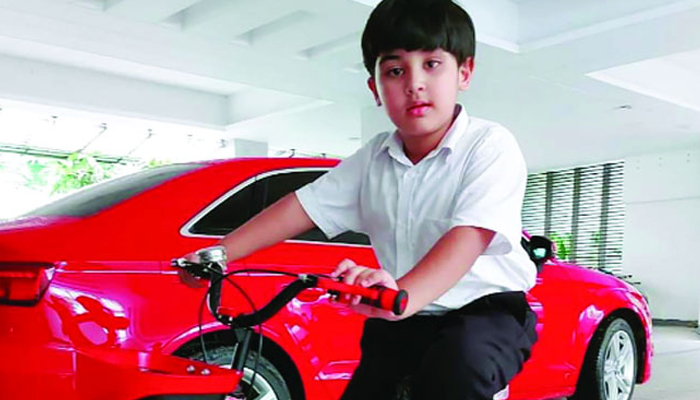 ছেলের জন্মদিনে কী দিলেন শাকিব