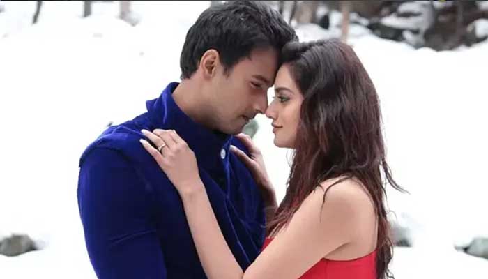 থাইল্যান্ডে যশের সঙ্গে রোমান্সে নুসরাত