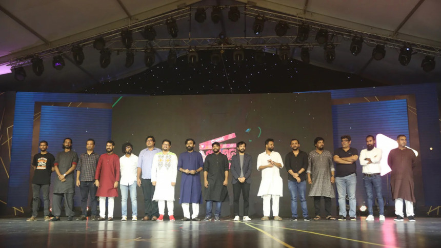 ‘চরকি অ্যাওয়ার্ড’ অনুষ্ঠানে তারার মেলা