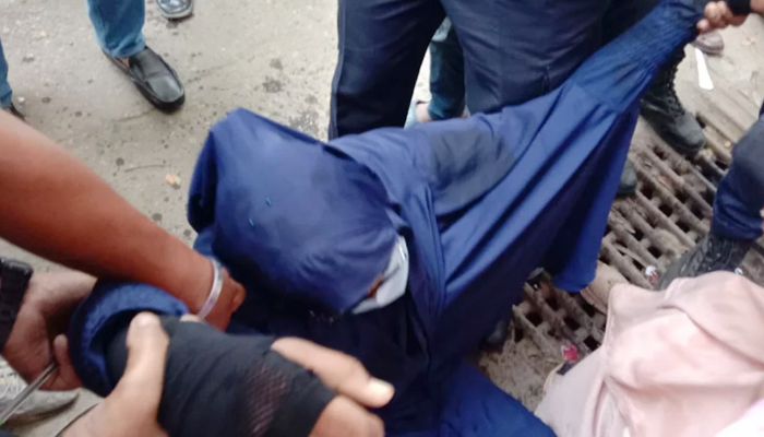দুই সন্তানসহ মায়ের আত্মহত্যার চেষ্টা