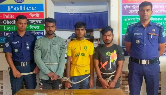 বোনকে নিয়ে কটূক্তি করায় বন্ধুকে গলাকেটে হত্যা