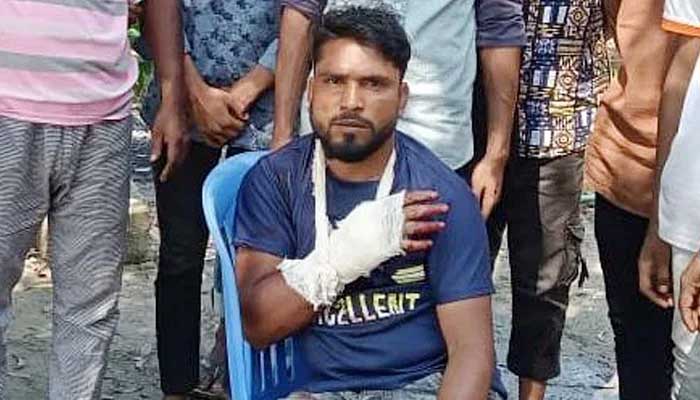 ‘বিএনপির সমাবেশে যাচ্ছে’ সন্দেহে কুপিয়ে জখম