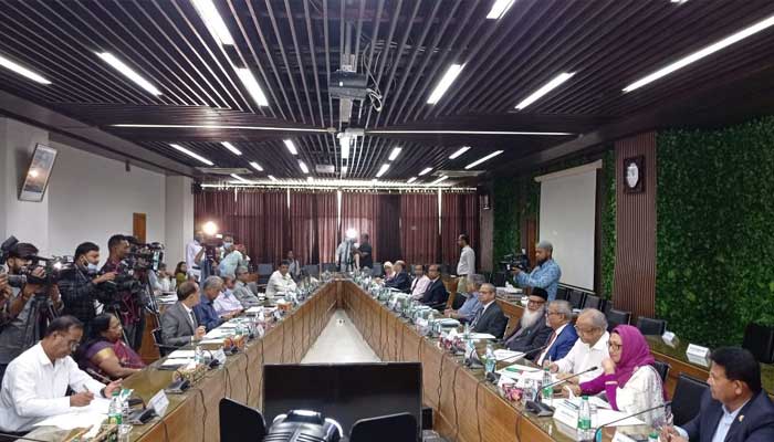 সাবেক সিইসি-ইসিদের সঙ্গে মতবিনিময় সভায় হাবিব কমিশন