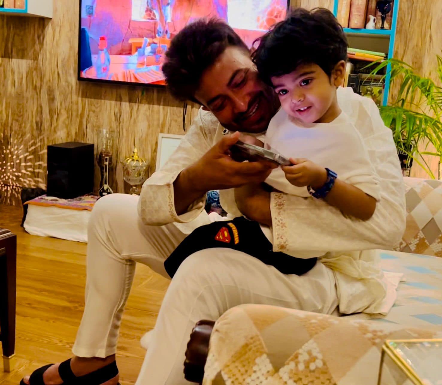 ক্ষুদে নায়ক শেহজাদ খান বীর, শাকিব-বুবলীর আদরের ছেলে