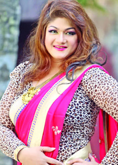 মুনমুনের সিনেমার দর্শকদের ভিড়ে ভাঙলো ইটের দেয়াল