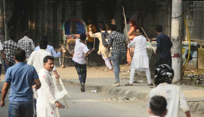 আবরারের স্মরণসভায় ছাত্রলীগের হামলা, আহত ১৩