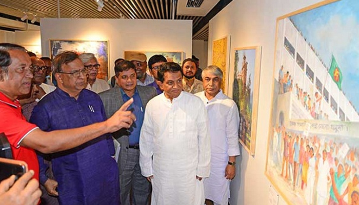 শত শিল্পীর রং তুলিতে শতবর্ষের ঢাকা বিশ্ববিদ্যালয়