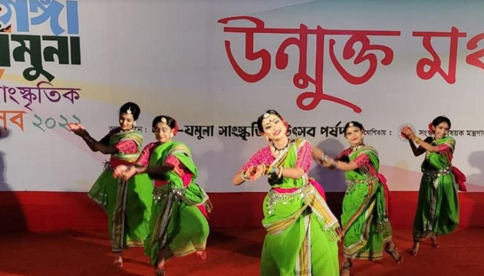 গঙ্গা যমুনা সাংস্কৃতিক উৎসবে দর্শকের জমজমাট উপস্থিতি