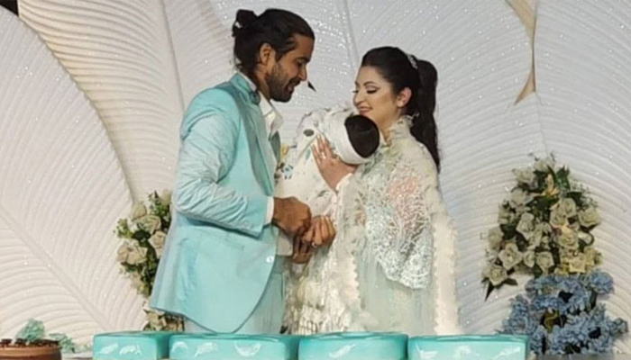 মা পরীর জমকালো জন্মদিন উদযাপন