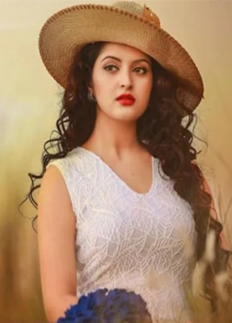 মা পরীর জমকালো জন্মদিন উদযাপন