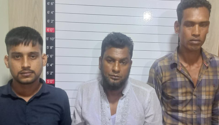 একা আসা প্রবাসীরাই চক্রটির টার্গেট
