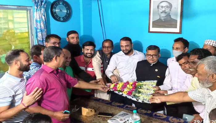 মাধবপুর প্রেসক্লাবে বিমান প্রতিমন্ত্রীর মতবিনিময়