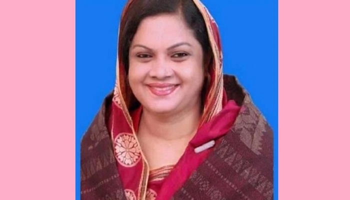 জেলা পরিষদ চেয়ারম্যান প্রার্থীকে মারধর, ৯৯৯ কল