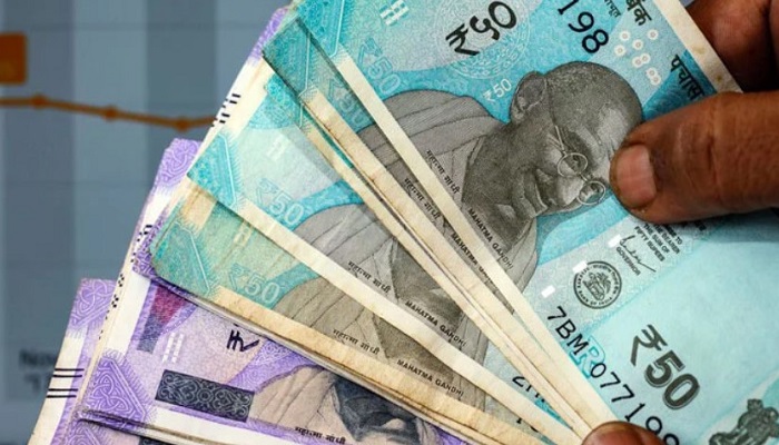 রুপির রেকর্ড দরপতন