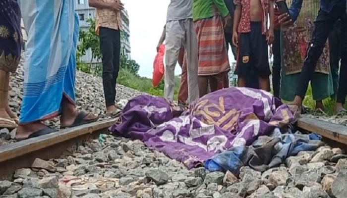 ট্রেনে কাটা পড়ে মদ্যপ তরুণ-তরুণীর মৃত্যু