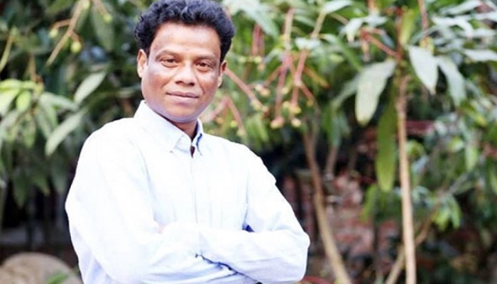 কেটে ফেলা হয়েছে কণ্ঠশিল্পী আকবরের ডান পা
