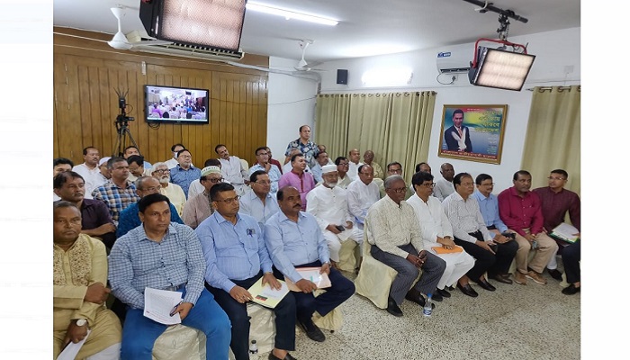 আন্দোলনে ঢাকাকে গুরুত্ব দিতে তৃণমূল নেতাকর্মীদের তাগিদ