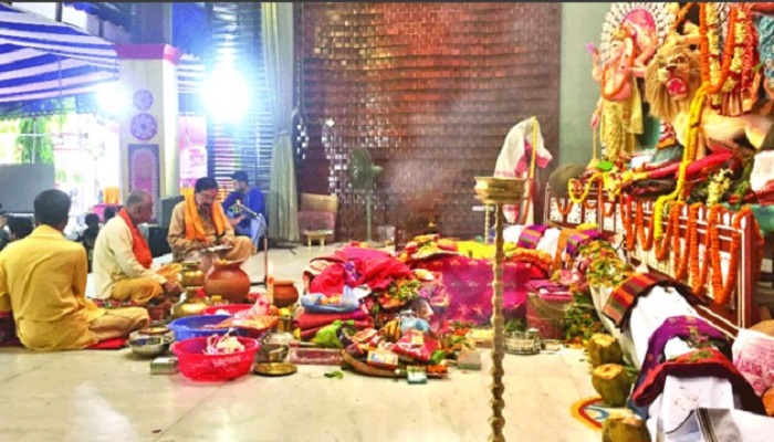 মন্দিরে-মণ্ডপে বিষাদের সুর, আজ বিজয়া দশমী