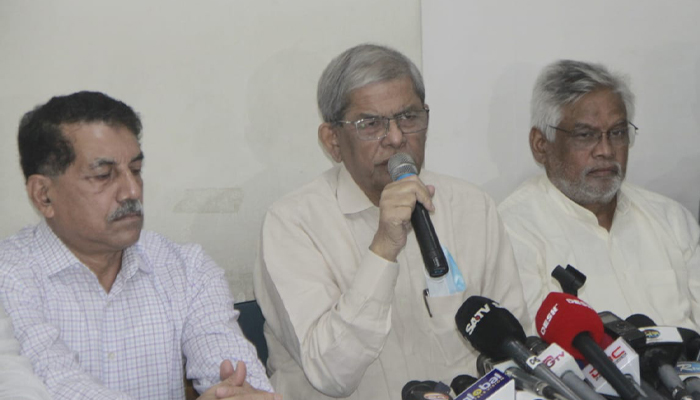 পৈতৃক সম্পত্তি বিক্রি করে রাজনীতি করি