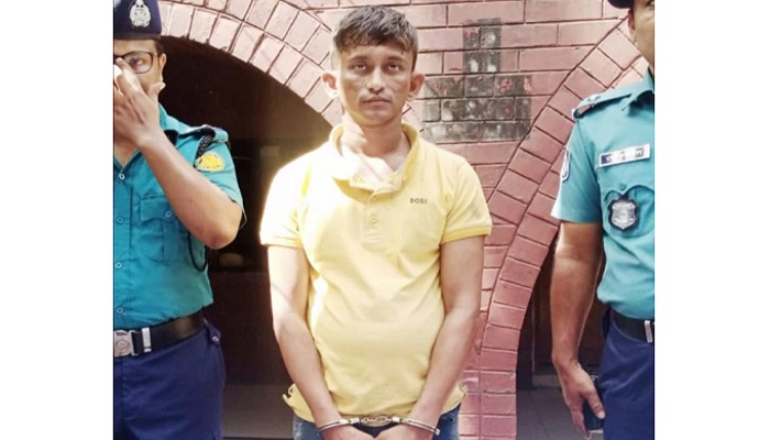 অনাথ আশ্রমের টাকা চুরি করে দান করেন মনির