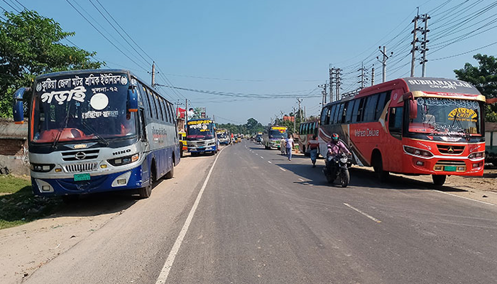 বিএনপির সমাবেশ শেষ, খুলনায় বাস চলাচল শুরু