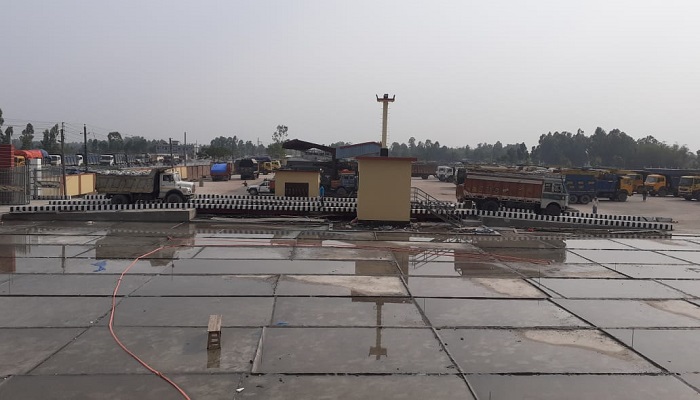 টানা ১০ দিন ছুটির ফাঁদে বাংলাবান্ধা স্থলবন্দর