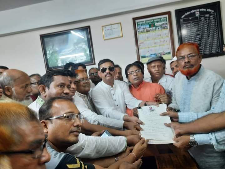 ম‌নোনয়নপত্র জমা দি‌লেন সাজেদা পুত্র লাবু