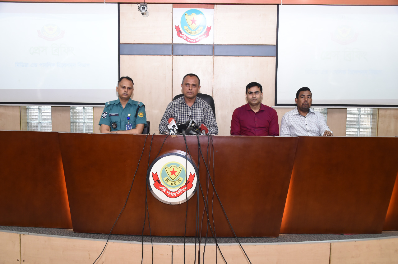 তেল দিয়ে তৈরি হচ্ছে নামিদামি ব্র্যান্ডের নকল ঘি