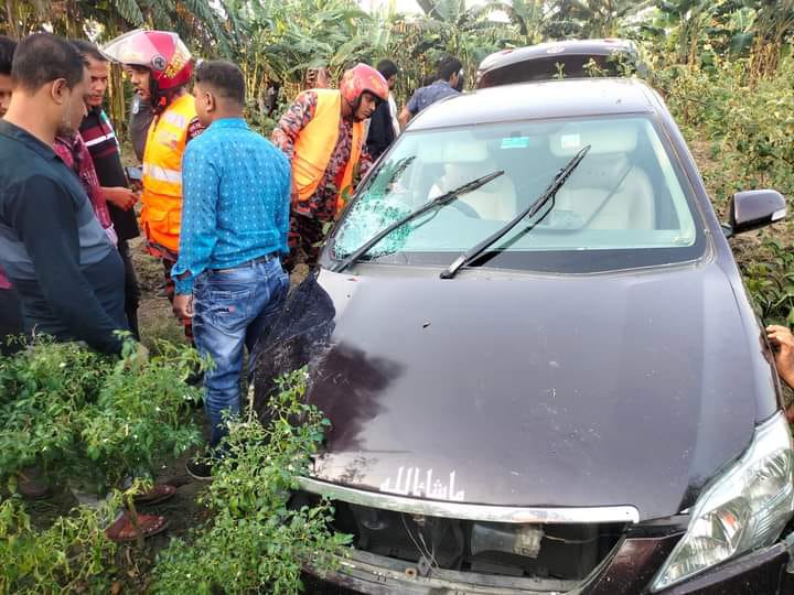 কালীগঞ্জে সড়ক দুর্ঘটনায় গাছকাটা শ্রমিক নিহত