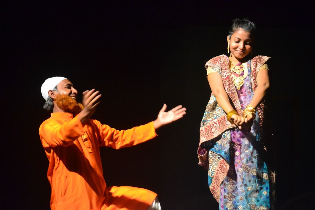 উৎসব উৎসবে বৃহস্পতি ছিল তুঙ্গে