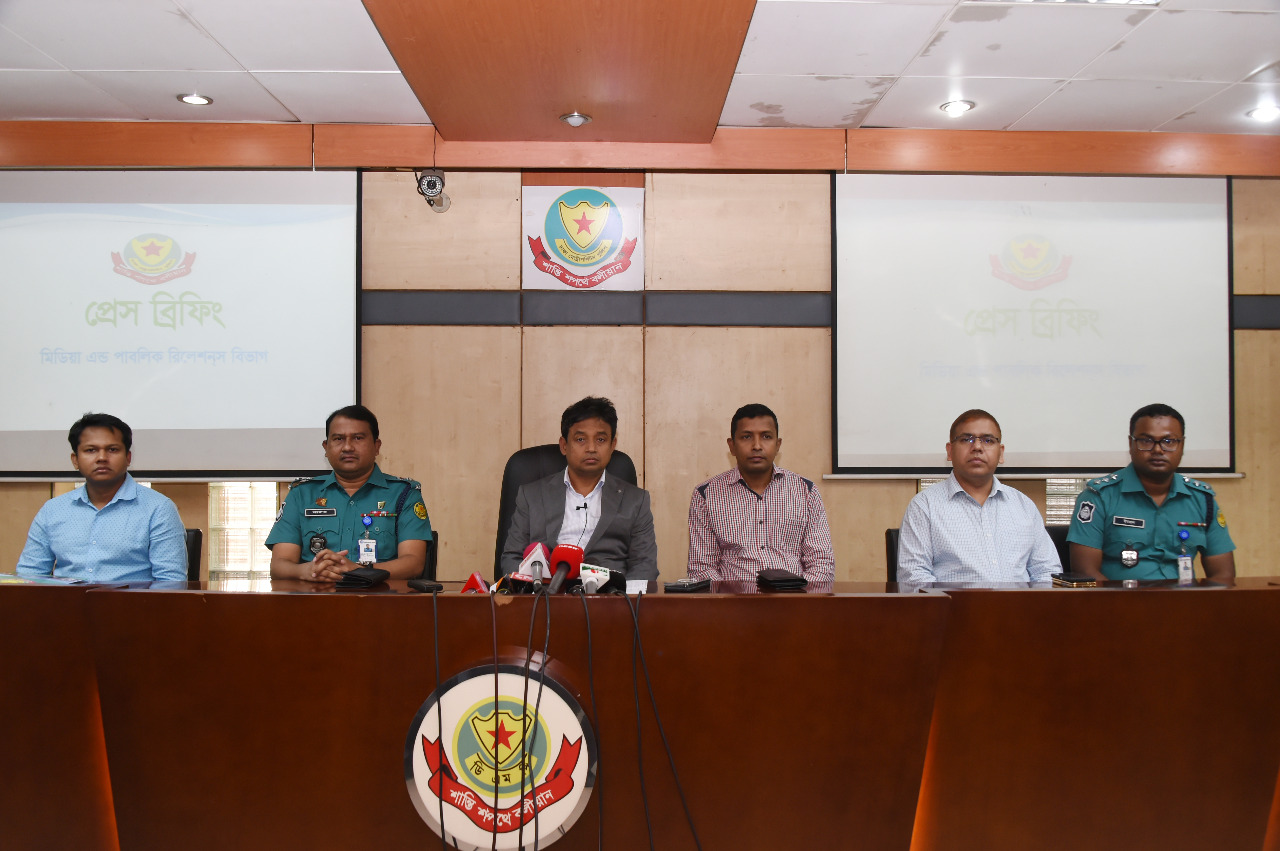 ২৬ বছর ধরে প্রতারণা, বাদ যায়নি সাবেক আমলারাও