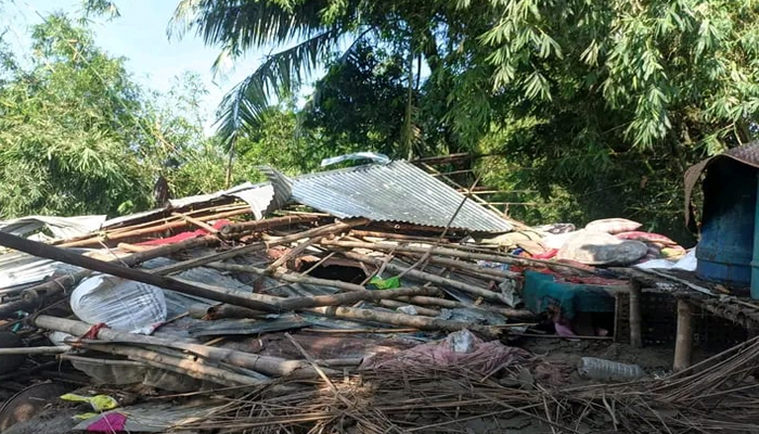 শান্তিগঞ্জে ঘুর্ণিঝড়ের তাণ্ডবে নিঃস্ব শতাধিক পরিবার